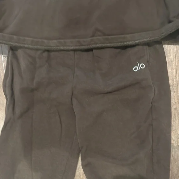 Alo Brown Fleece Pullover and Pants Set - Picture 2 of 3